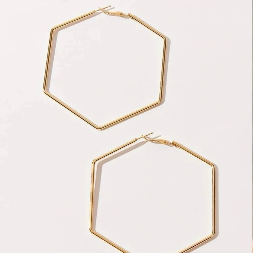 Geometric hoops - - Picture 3 of 3